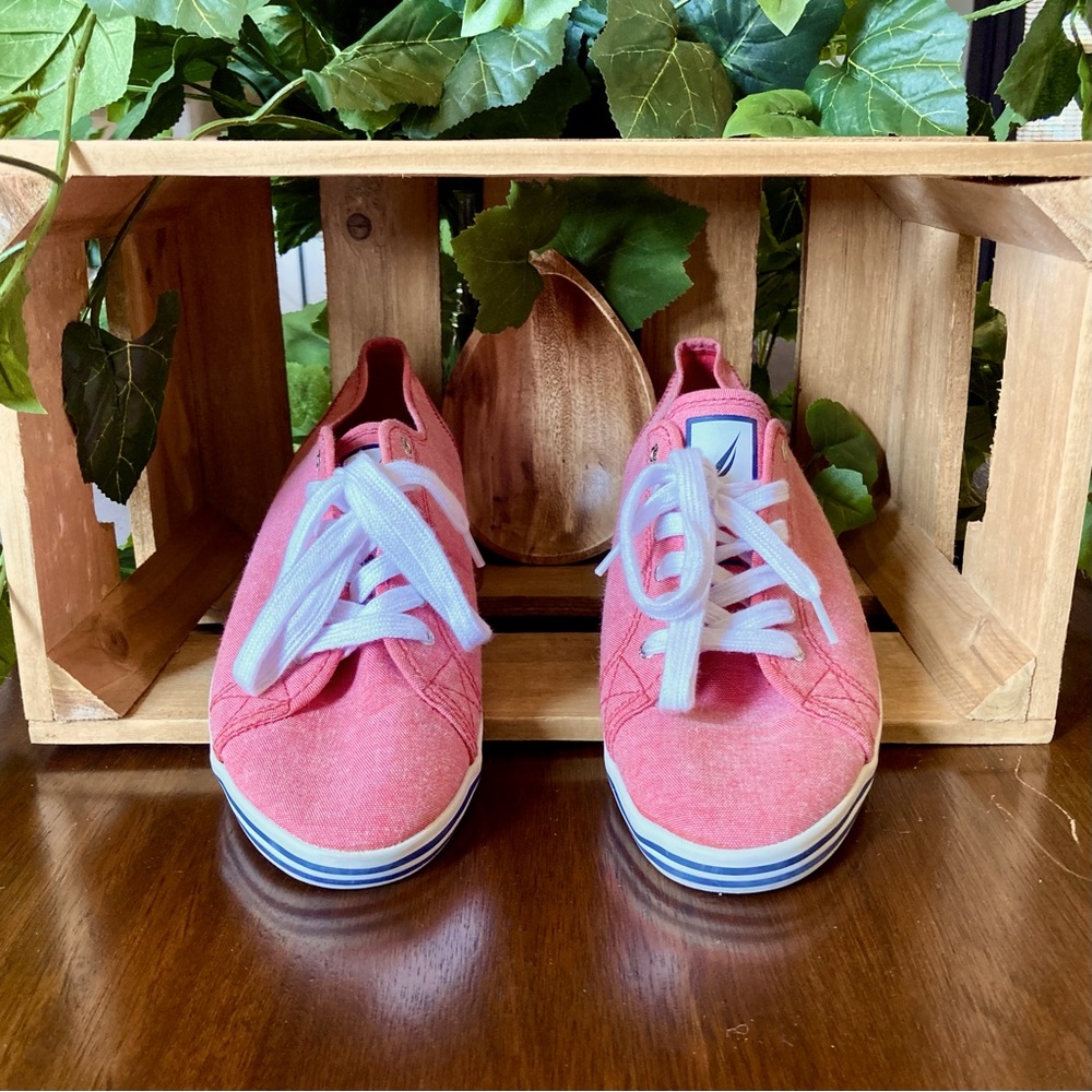 Nautica Faded Red Canvas Sneakers/Tennis Shoes Size 8.5